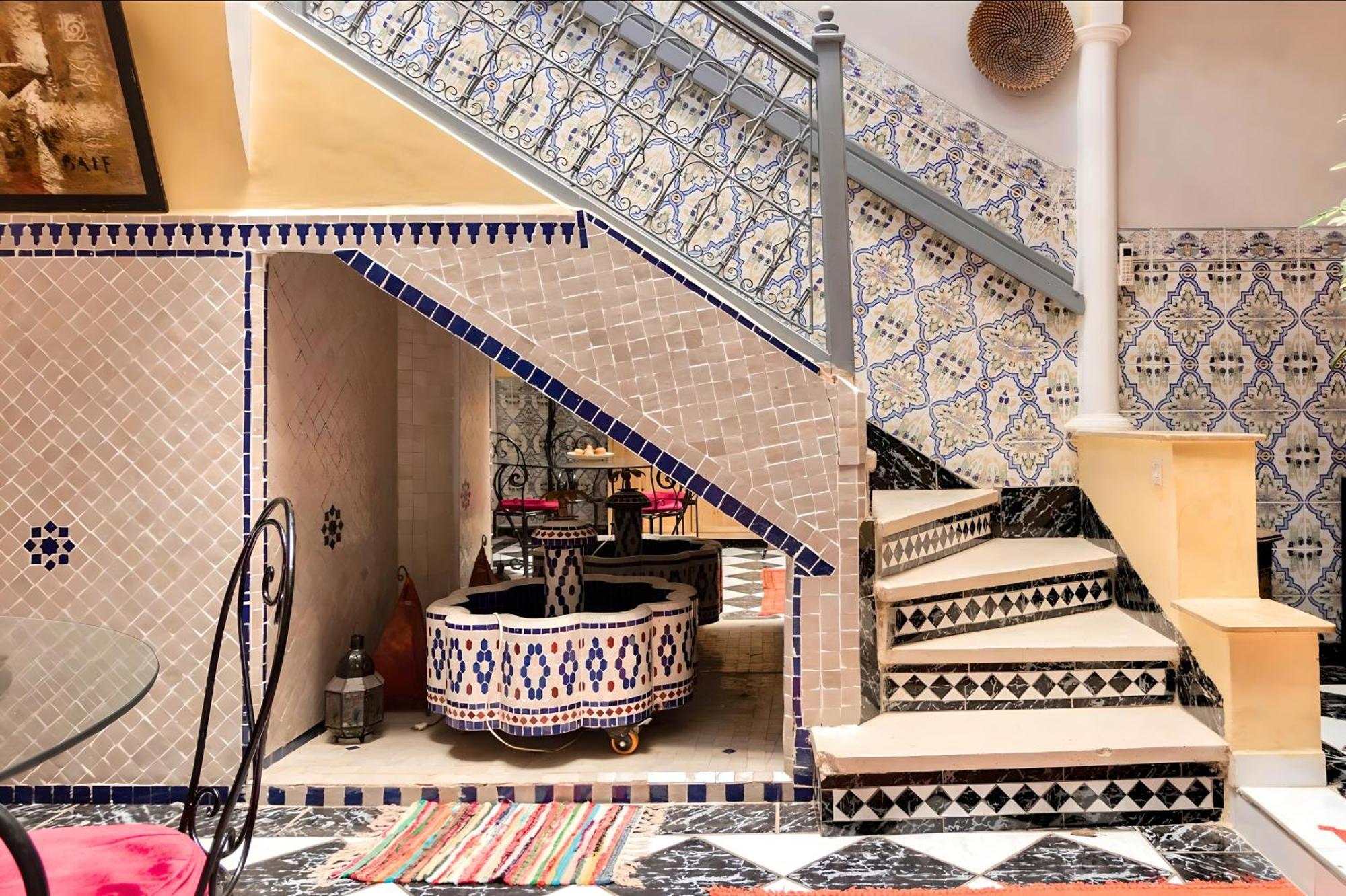 Tres Beau Riad A Marrakech Avec Piscines Marrakesh Exterior foto